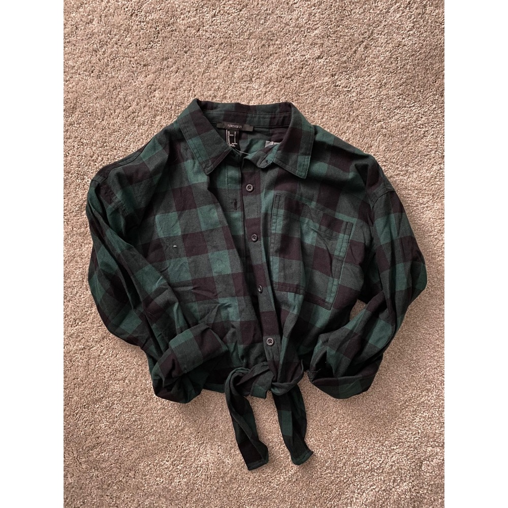 Cropped plaid shirt